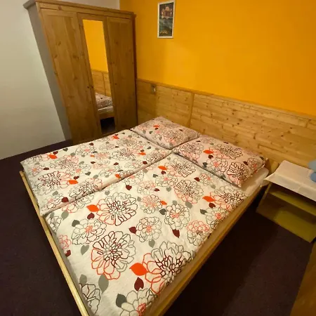 Krupka 443 - Herlikovice A Bubakov Guest house *